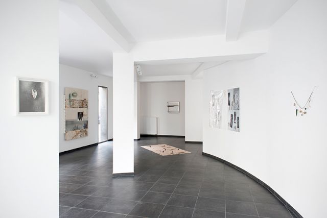Installation view: Works from left to right by Gabriel Kuri, Gabriele Beveridge, Wobbe Micha, Ištvan Išt Huzjan, Valerie Snobeck, Gareth Moore / Photo: Benjamin Hugard