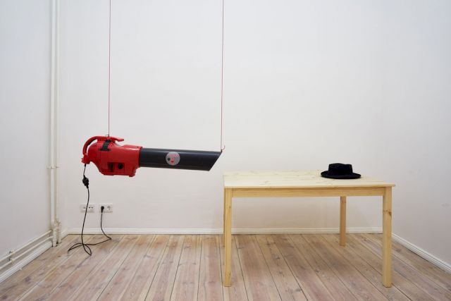 Berlin exhibition space, installation view from "Cause and Consequence -– Kristján Gudmundsson & Donald Judd”. Curated by Katharina Wendler. Photo: Henrik Strömberg – Judd Foundation / – © VG Bild-Kunst, Bonn 2017