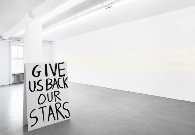 (l–r) David Horvitz, ’Give Us Back Our Stars’, 2014; ’Name Guessing’, 2011-2017 (detail). Photo: Björn Behrens
