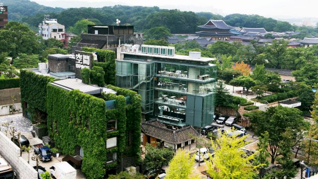 Outlook of the ARARIO MUSEUM IN SPACE in Seoul. Courtesy of Arario Museum in Space