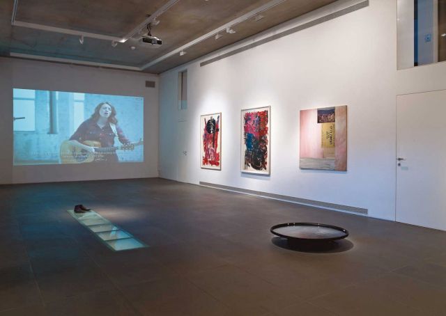 Installation view "Close Follow-Up"