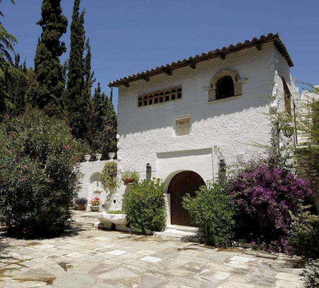 Exterior view folk art section. Photo: Leonidas Vlachodiamantis + Anastassios Vorres