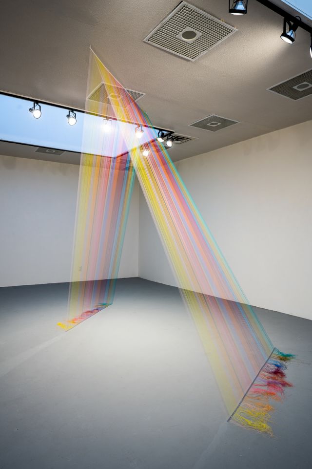 Jen Pack, Walk-in Rainbow, 2018, Thread and Hardware, 10 x 18 x 15 inches, courtesy Kouri + Corrao Gallery (Santa Fe)
