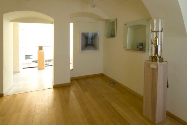 Exhibition view at the Vass Collection with works by Heritész Gábor, Ludwig Wilding, Hetey Katalin and Haraszty István – © VG Bild-Kunst, Bonn 2017