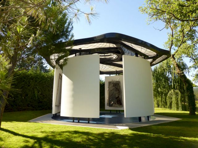 Stella Chapel. Built in June 2014 in the sculpture park of the Venet Foundation. © Jerome Cavalière, Marseille. © VG Bild-Kunst, Bonn 2017