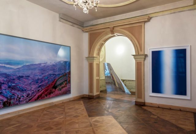 (l–r) RICHARD MOSSE, Because the Night, 2012; FIONA BANNER, Mirror Fin, 2010; DANIELE BUETTI, Flagge # 25, 2014. Photo: © Thomas Wesely