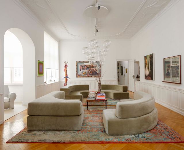 Exhibition view (from left to right) Wojciech Fangor, Guan Xiao, Danica Lundy, Hugh Steers, Patrick Goddard © The artist - Photo: Ludger Paffrath