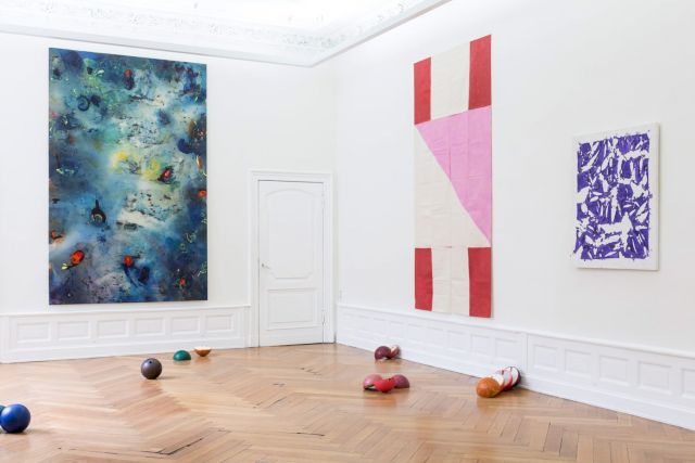 Installation view “French Connection_Perspectives on Support/Surface”, curated by Heike Fuhlbrügge, KUNSTSAELE Berlin, 2017. Photo: Frank Sperling