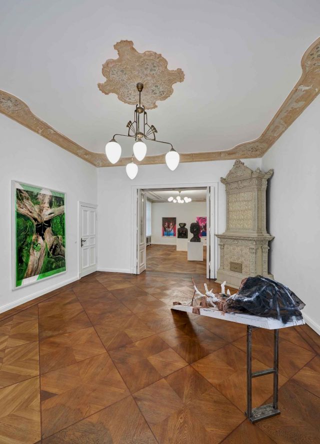 Huma Bhabha, Exhibition view at CFA, 2018. Photo: Matthias Kolb